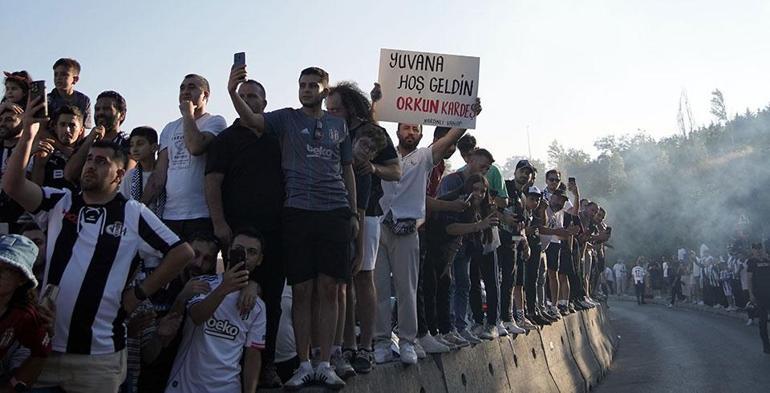 İstanbul'a gelen Orkun Kökçü'nin ilk sözleri: Çocukluktan hayal ettiğim Beşiktaş'a transfer edildim