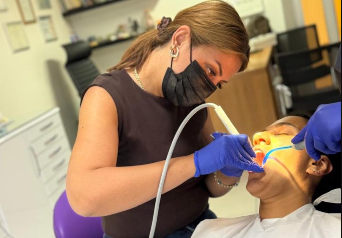 Gelişmiş Gülüş Sağlığı ve Profesyonel Klinik Hizmetleri