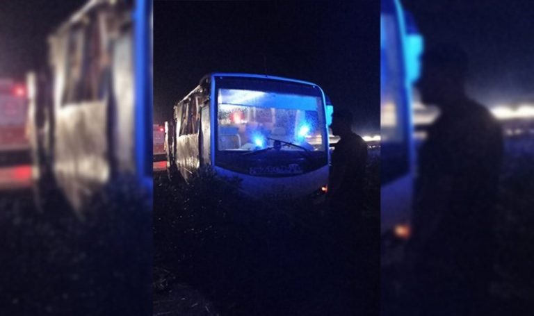 Gaziantep'te turist otobüsü devrildi: 20 kişi yaralandı – Son Dakika Türkiye Haberleri