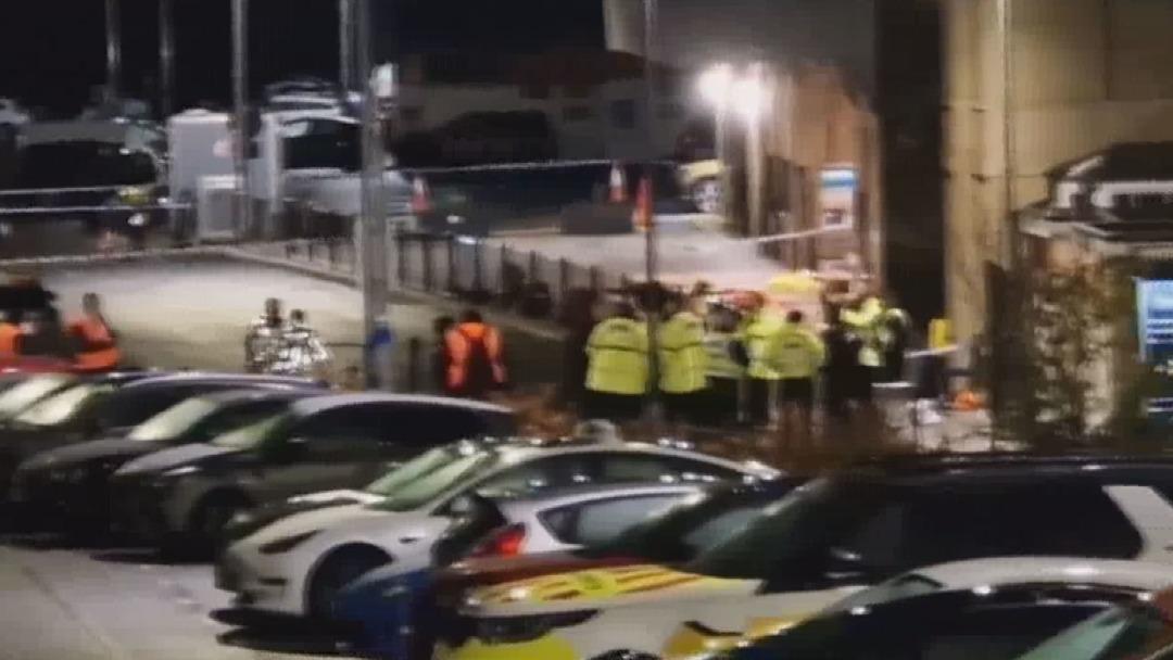 İngiltere'de bıçaklı saldırı! Trende can pazarı yaşandı: 9'unun durumu ağır 10 kişi yaralandı.