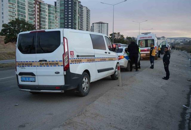 Otomobilin çarptığı yaya hayatını kaybetti: 6